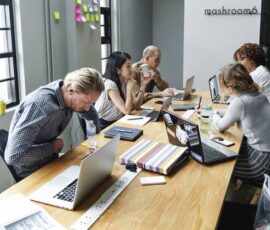 SEO specialisten in bureau bespreking